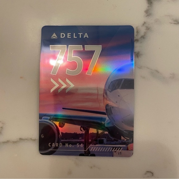 Delta Air Lines Pilot Trading Cards 2022 Set of 7 with Boeing and Airbus Collect - Picture 13 of 16